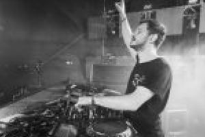 Cunoscutul DJ Burak Yeter vine la The Artist Awards Craiova!