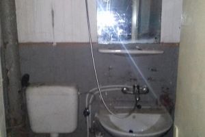 FOTO. Au intrat ilegal în apartamentul Primăriei apoi şi-au postat isprava pe Facebook