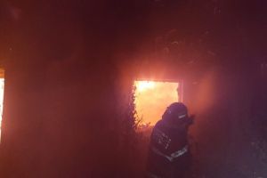 Incendiu in localitatea Macin. Barbat, intoxicat cu fum   