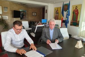 Contractul de proiectare şi execuţie a proiectului de alimentare cu apă şi canalizare a  ...