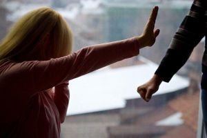 Sibiancă violată de iubit – Mai întâi a bătut-o