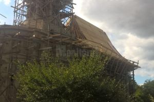 Tabla furată de la Biserica în construcţie „Buna Vestire” din Şcheia, recuperată după ...