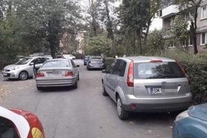 FOTO. Șoferul unui BMW din Cluj a spart oglinda unui sătmărean, apoi a plecat