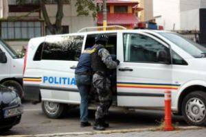Un botoşănean cu 10 condamnări la activ, săltat de poliţişti de la o pensiune