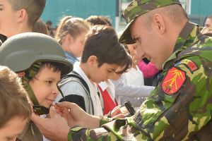 Evenimentul ,,Ziua Armatei României în şcoli”, marcat şi la Braşov