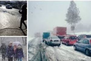 PROGNOZA METEO LUNARĂ. Când vin primele ninsori în România