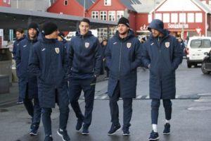 Tricolorii s-au încălzit cu ciocolată caldă