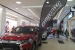 Salonul Auto Casa Auto şi-a deschis porţile! Maşini hibride, electrice şi oferte avantajoase!