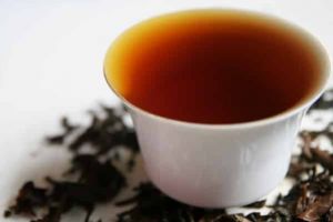 Efectele miraculoase ale ceaiului negru: Ajută la slăbit, combate ridurile şi menţine dantura sănătoasă