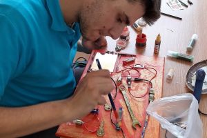 Ziua Educaţiei, sărbătorită printr-o expoziţie inedită de elevii Colegiului Economic 