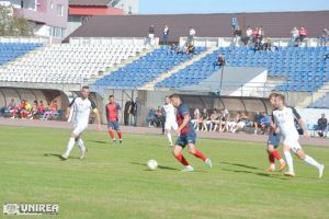 FOTO, LIVE-TEXT: Unirea Alba Iulia – Metalurgistul Cugir 1-0, la pauză, Frăsineanu a deschis scorul | Pe „Cetate”, derby atractiv „de Alba”