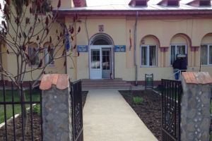 La Ploiesti, liberalul Dobre n-a fost in stare! Comuna Lipăneşti a semnat contractul de finanţare pentru modernizarea şi extinderea sistemului de iluminat public