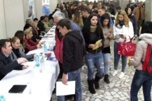 Cei mai mulţi şomeri din Argeş nu au nici măcar opt clase