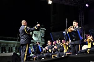 Ziua Oradiei, cu fanfară militară: Concert extraordinar, cu momente emoţionante, în Piaţa Unirii (FOTO / VIDEO)
