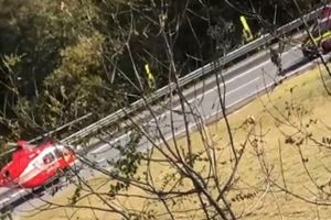 Trafic blocat pe DN 1: Accident între o motocicletă şi un autoturism. A fost solicitat elicopterul SMURD