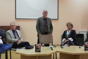 Dr. Viorel Pătraşcu ne-a prescris tablete de „Limbită şi tovalită”