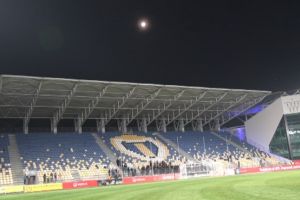 Victorie clară sub clar de lună!