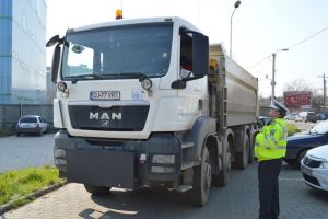 Șoferii care transportă persoane şi marfă în Timiş, vizaţi de o acţiune a poliţiştilor de la rutieră