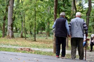 DASTM caută persoane vârstnice pentru a le oferi mâncare şi îngrijire la domiciliu