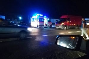 ACUM: Pieton lovit de o autoutilitară, pe şoseaua de centură