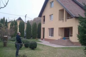 Un nou ansamblu de vile lângă pădurea Trivale