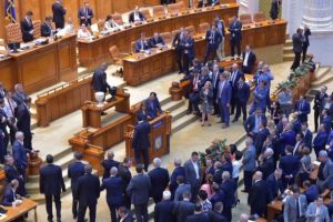 Haos total! Blocaj la Cotroceni: majoritatea parlamentară de la moţiunea de cenzură NU MAI EXISTA