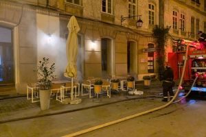 Incendiu în centrul Timişoarei. Cel mai probabil din cauza unei ţigări aruncate la întâmplare