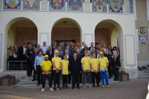 Flutur la lansarea campaniei lui Klaus Iohannis în Siret: O prioritate va fi drumul expres ...