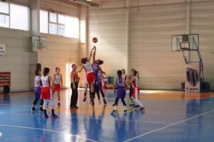 Baschet: Olimpia CSU Braşov joacă acasă cu CSM Alexandria