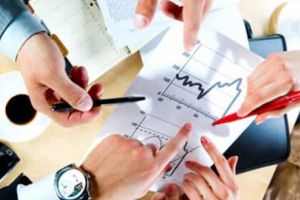 Se anunţă vremuri tulburi pentru economia românească: Instabilitatea politică îi sperie pe investitori