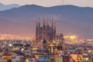 În vizită la Messi şi Gaudi. Evadează din rutina cotidiană cu un city-break la Barcelona!