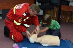 16 octombrie –  Ziua europeană a resuscitării. O intervenţie corectă şi în timp util ar putea dubla sau chiar tripla rata de supravieţuire