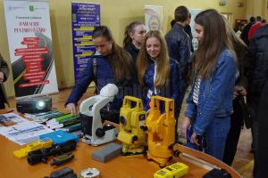 Agenţii economici au un cuvânt important de spus în organizarea învăţământului ...