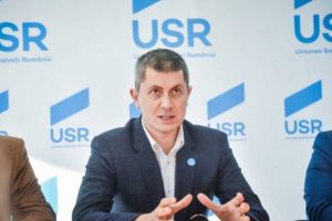 A inceput macelul! USR-istii ii cer demisia lui Barna din fruntea partidului dupa dezvaluirile despre banii obtinuti ilegal!