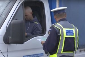 Sute de controale, efectuate de poliţişti în cadrul unei acţiuni de amploare desfăşurate în Braşov