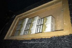 Tigari de contrabanda dosite in autoturisme