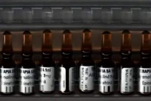 Amenzi de până la 20.000 de lei pentru şcolile care nu asigură cabinetului medical adrenalină injectabilă