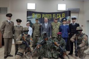 Baia Mare: Ziua Armatei in scoli (FOTO)