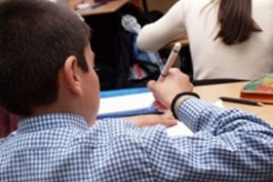 Elevii romi vor o şansă la educaţie