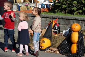 INEDIT. Staţiunea Sovata va fi ornată cu 2.000 de dovleci!