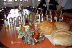 „Competiţia pălincilor” de la Sfântu Gheorghe îşi propune să ridice nivelul de calitate al băuturilor din zonă