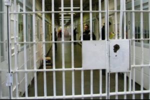 Penitenciarul Botoşani învins în instanţă de un deţinut. Bărbatul s-a plâns de condiţiile de detenţie
