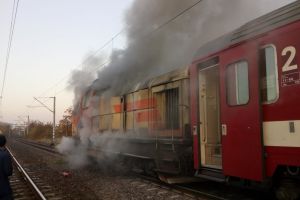 FOTO/VIDEO. Incendiu la trenul Cluj-Viena, care preia şi pasagerii din Satu Mare