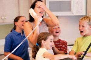 Drama copiilor de azi- ”pasaţi” de părinţi între şcoală, tabletă, activităţi