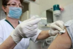 Medicii de familie din Bihor vor primi câte 10 doze de vaccin antigripal gratuit, pentru a-şi imuniza pacienţii cu risc