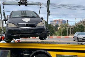 Constanta: Masinile abandonate sau fara stapan, ridicate de politistii locali