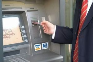 Operaţiunile cu cardul la BCR vor fi blocate