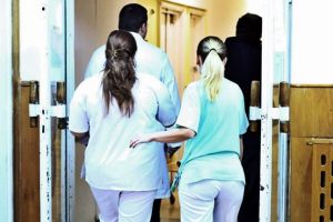 Curs pentru îmbunătăţirea relaţiilor medic-pacient, la Timişoara: „Pacienţii au nevoie de compasiune”