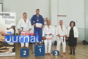 FOTO-VIDEO: Doi luptători SAS Vrancea, medalii de aur la Campionatul Naţional de Judo al MAI ​