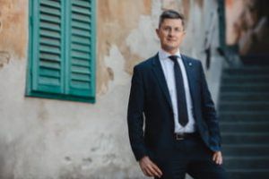 Rise Project anunţă că DLAF verifică unele dintre proiectele firmei lui Dan Barna. Reacţia USR